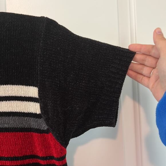 Vintage 90’s New Moves Acrylic Stripes Crop Sweater Top - Picture 4 of 11